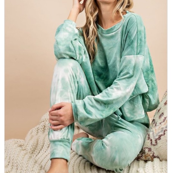 🧚🏻MINT COZY SLOUCHY TIE DYE TOP - Picture 2 of 4